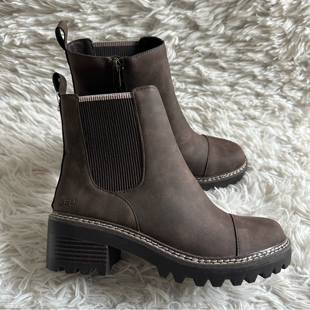 JBU Brown Water Resistant Ankle Boots Size 6.5 Chunky Lug Sole